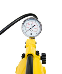 Ruční hydraulická pumpa s tlakoměrem HHB-700A-MAN (2)